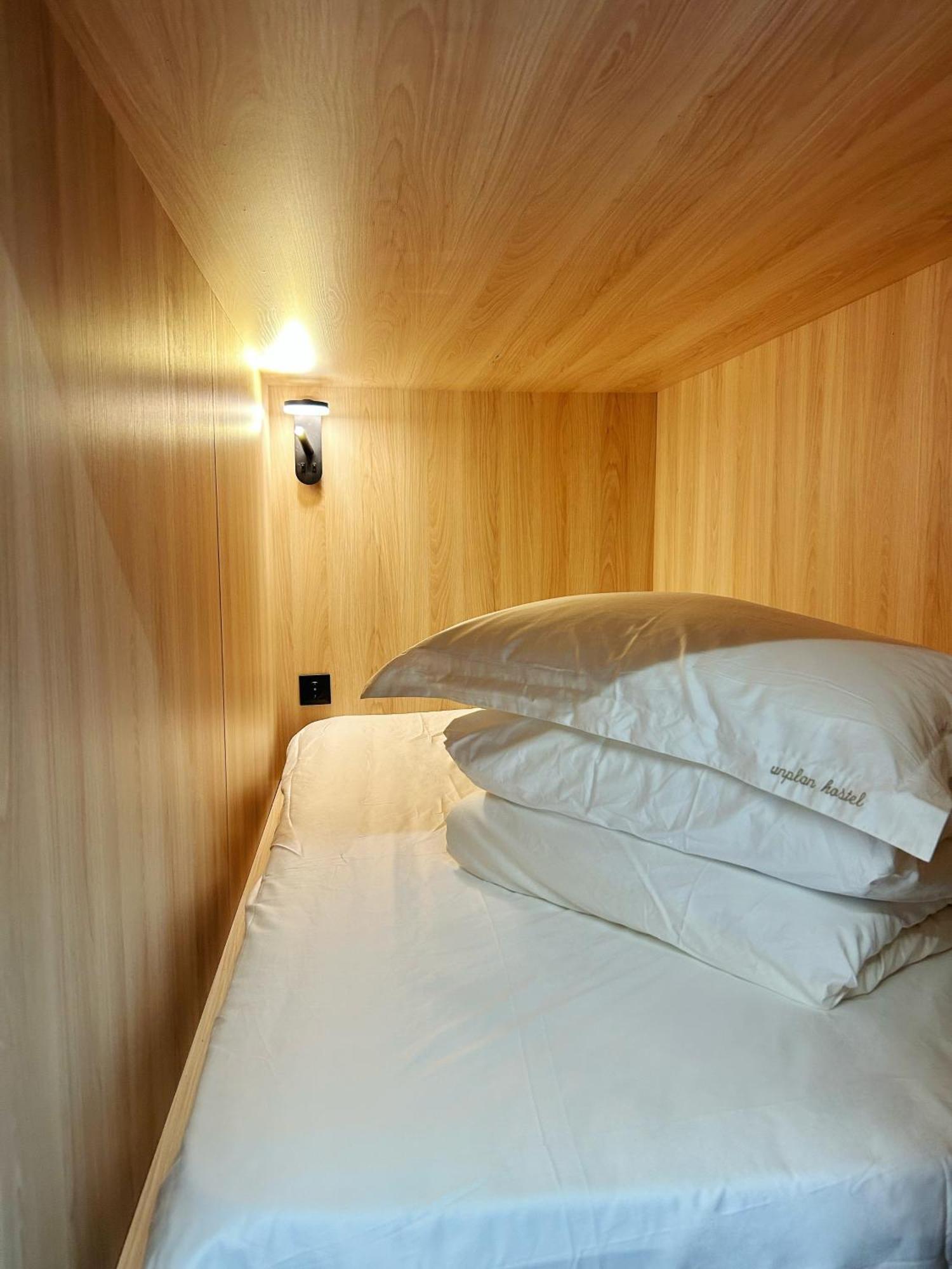 Unplan Hostel Madrid Exterior foto